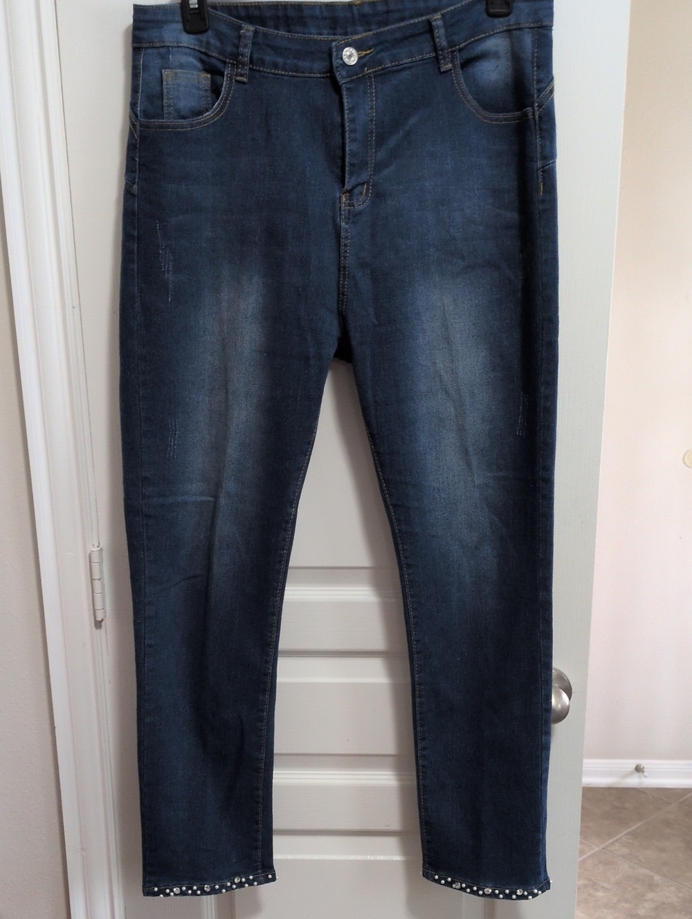 Super Cute Beaded Design Brushed Stretch Jeans - Picture 2 of 10